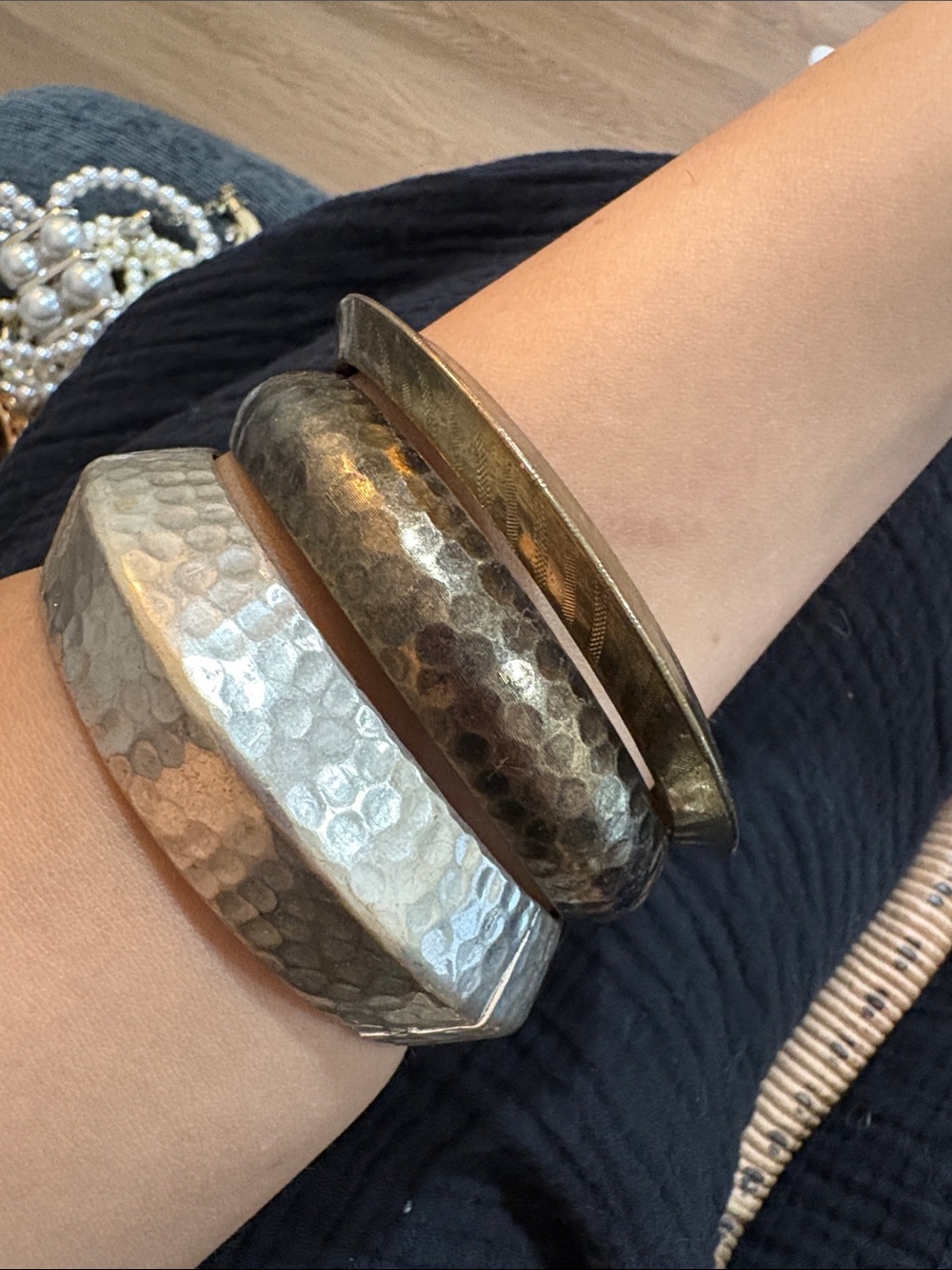 5-Stacked Hammered Metal Bangles -‎ Brass & Silver Tones